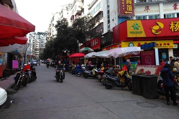 南平城鄉(xiāng)加盟9.9元的零食店合適嗎？